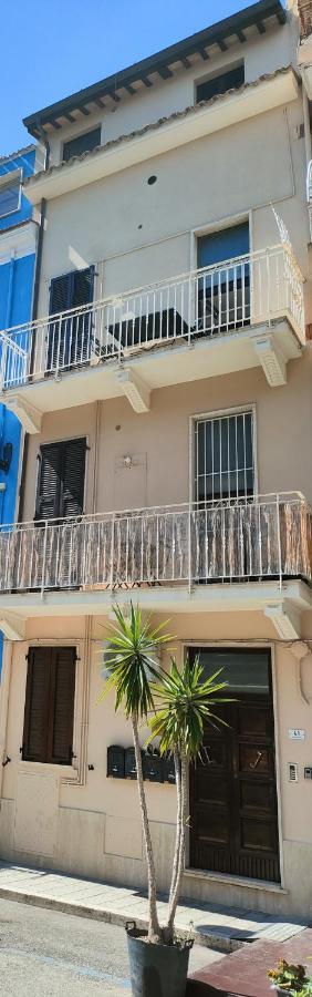 Da Ale - In Centro A San Benedetto Apartment San Benedetto del Tronto Luaran gambar